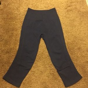 Lululemon flow and go crops